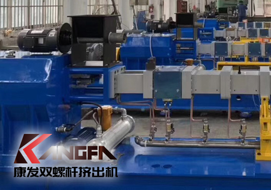 雙階式雙螺桿擠出機(jī)機(jī)組錐形雙螺桿和機(jī)筒、真空泵、電機(jī)等主要部件介紹