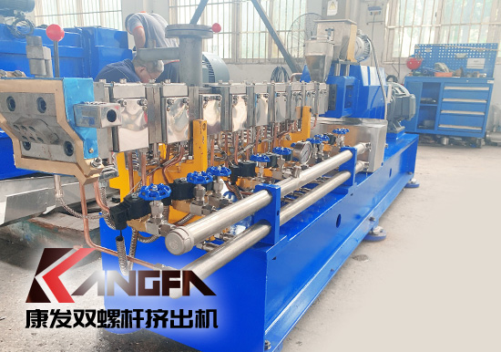 高效高產(chǎn)、大型精密、多功能化、模塊化、智能化雙螺桿擠出機(jī)——螺桿擠出機(jī)發(fā)展趨勢