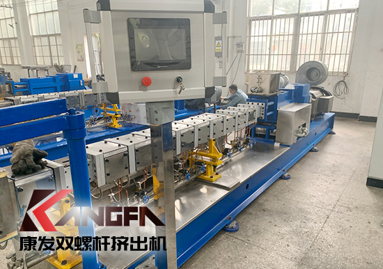 萬水千山“粽”是情，端午將至“粽”飄香！康發雙螺桿擠出機祝廣大新老客戶端午安康！