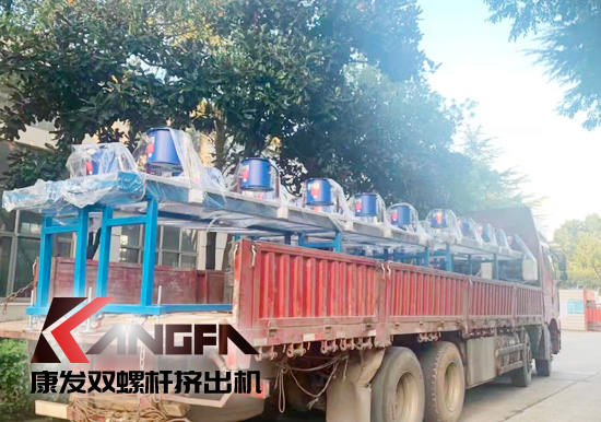 采用雙螺桿擠出機回收、純化聚烯烴技術！溶劑型回收將有色的聚烯烴廢料變成能與原生材料相媲美的透明、干凈甚至食品級的樹脂，同時保持聚合物結構的完整性