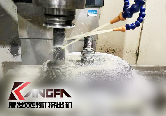 展會(huì)播報(bào)：第四屆中國(guó)·滄州塑料產(chǎn)業(yè)博覽會(huì)開(kāi)展，展示內(nèi)容包括各類(lèi)雙螺桿擠出機(jī)設(shè)備、輔助設(shè)備及其它塑料產(chǎn)業(yè)相關(guān)