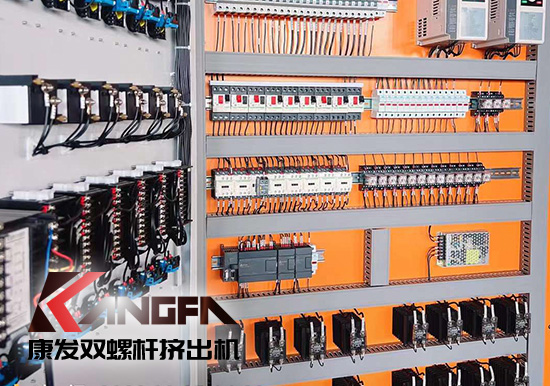 簡述雙螺桿擠出機主要組成部分（包括電機、螺桿、機筒、加熱器、變速器等）