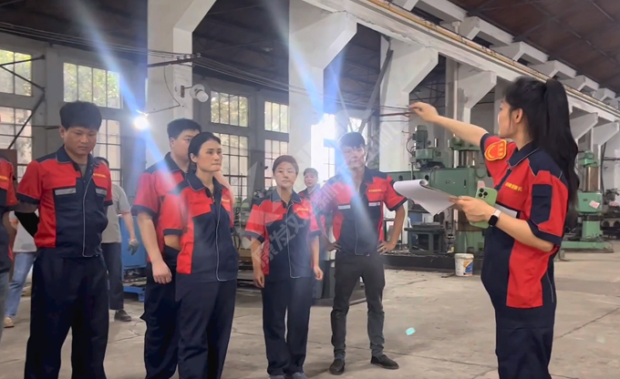 南京康發(fā)雙螺桿擠出機(jī)《火災(zāi)與爆炸事故專項(xiàng)應(yīng)急預(yù)案演練》再次拉開(kāi)帷幕