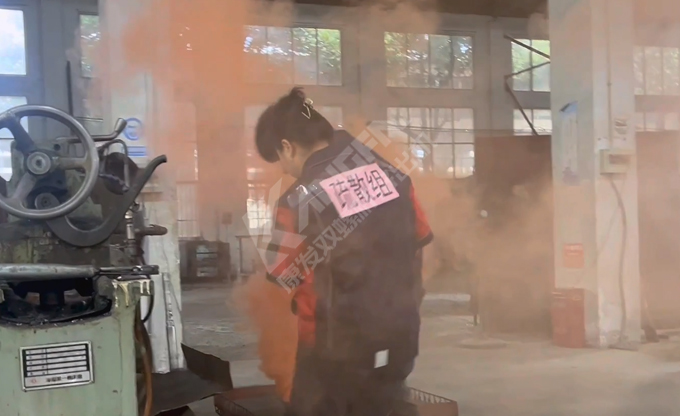 南京康發(fā)雙螺桿擠出機(jī)《火災(zāi)與爆炸事故專項(xiàng)應(yīng)急預(yù)案演練》再次拉開(kāi)帷幕