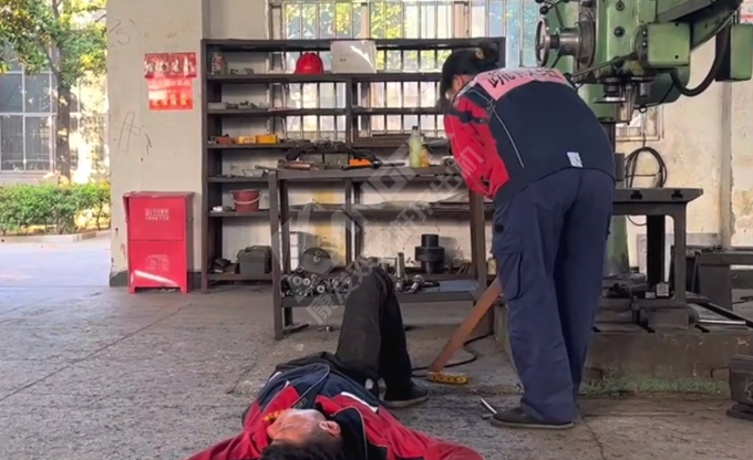 人人講安全，個個會應急！南京康發雙螺桿擠出機開展《觸電傷害應急預案演練》取得圓滿成功