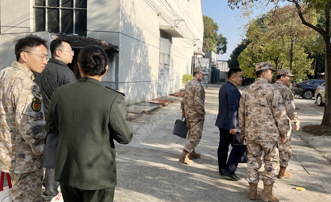 精準(zhǔn)調(diào)查 深挖潛力 六合區(qū)人武部走訪(fǎng)康發(fā)雙螺桿擠出機(jī)等葛塘街道重點(diǎn)企業(yè)