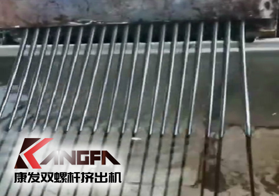 解市場所需，黑色駐極高韌性熔噴專用料生產中（視頻）——康發雙螺桿擠出機