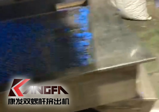 JSH-75/180雙階式（雙/單螺桿）擠出機電纜料生產線，產量達1小時/t