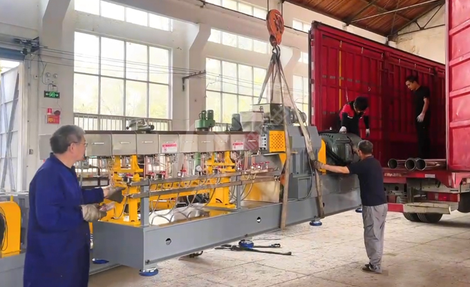 康發(fā)JSH-65/150雙階式單、雙螺桿擠出機(jī)組系列成功發(fā)貨！致力為客戶提供定制化生產(chǎn)解決方案！